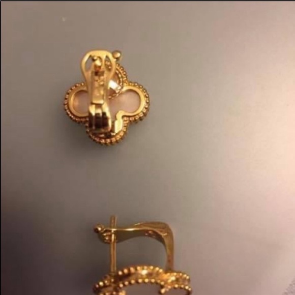 White mother of pearl French back earrings - Picture 3 of 4